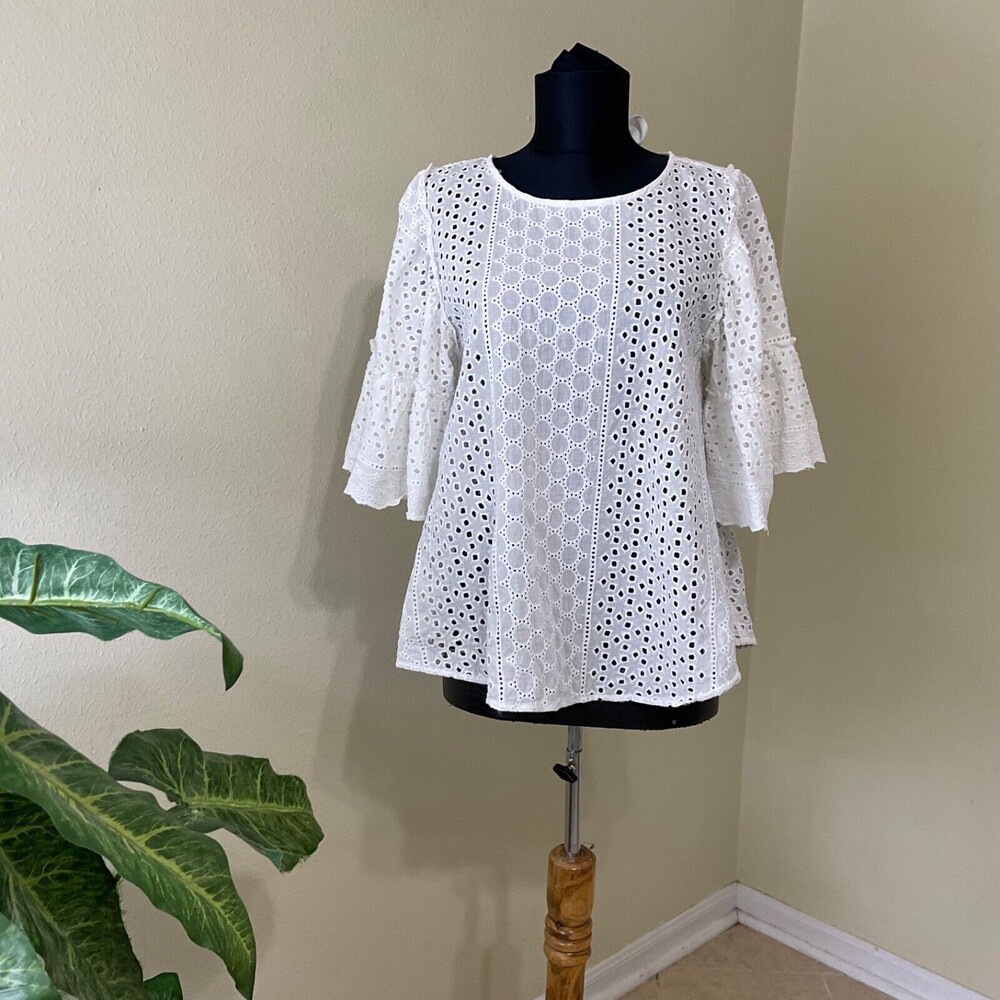 Anthropologie Oddi/ Oddy White Eyelet 3/4 bell Sleeve Top sz S Boho tie neck